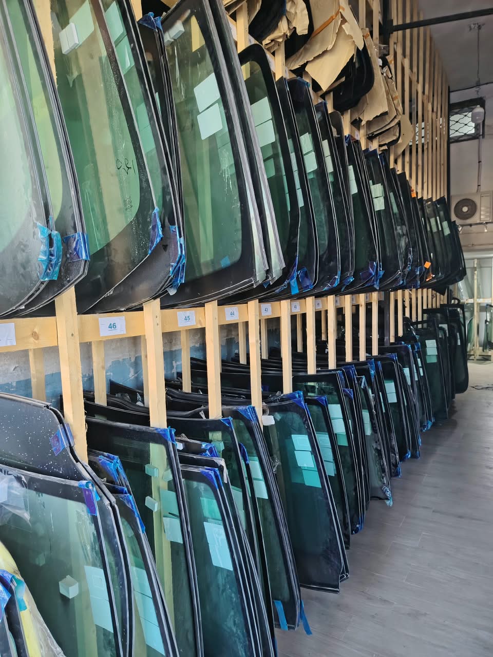 Windshield — Machinery & Heavy Vehicles — photo 1